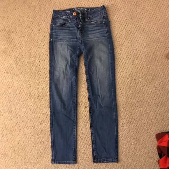 Light wash American Eagle jeans - Picture 1 of 2